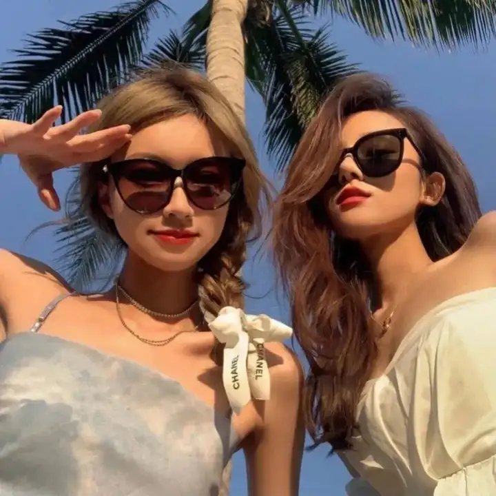 黄阿丽：小眼镜蛇